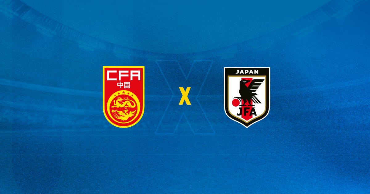 Escudos de China x Japão, que jogam pelas Eliminatórias para a Copa do Mundo.