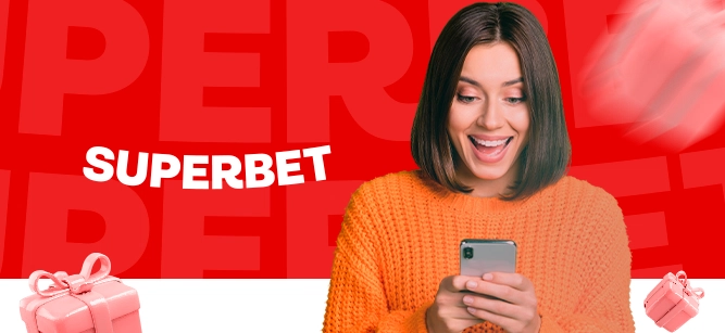 Imagem mostra mulher sorrindo utilizando um smartphone ao lado da logomarca da Superbet